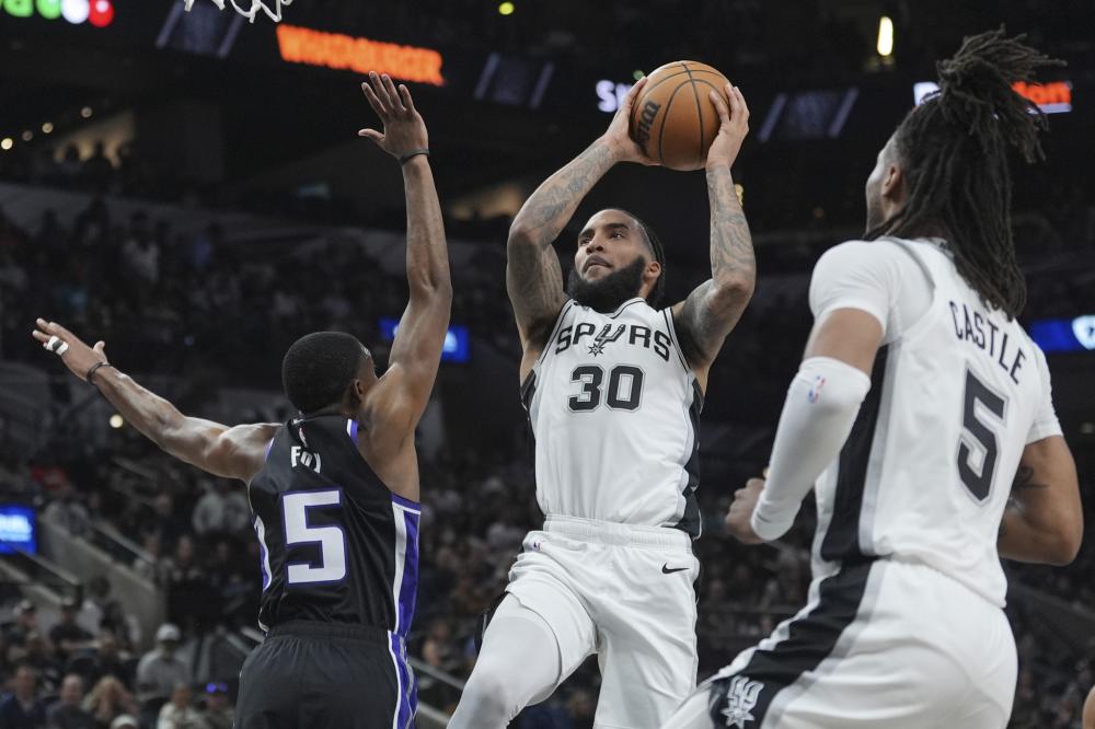 里程碑，上海申花中场徐皓阳完成个人中超第100次出场